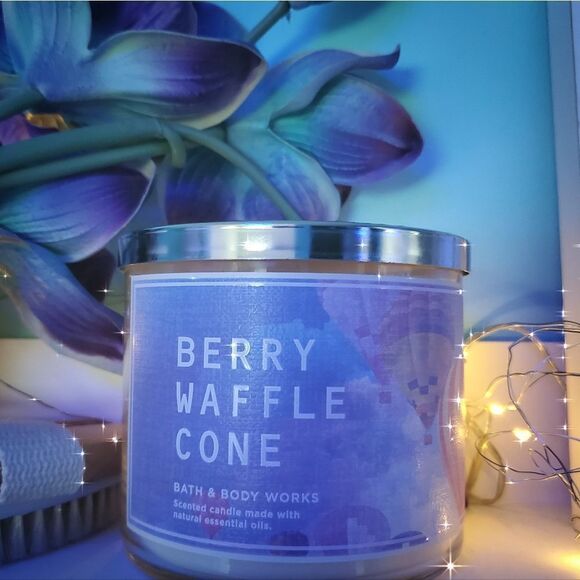 Berry Waffle Cone 3 Wick Candle By Bath & Body Works - Picture 2 of 5